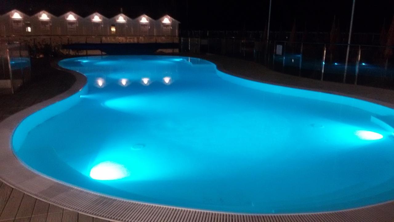 Hotel Lara Riccione Esterno foto