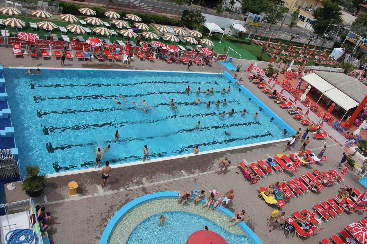 Hotel Lara Riccione Esterno foto